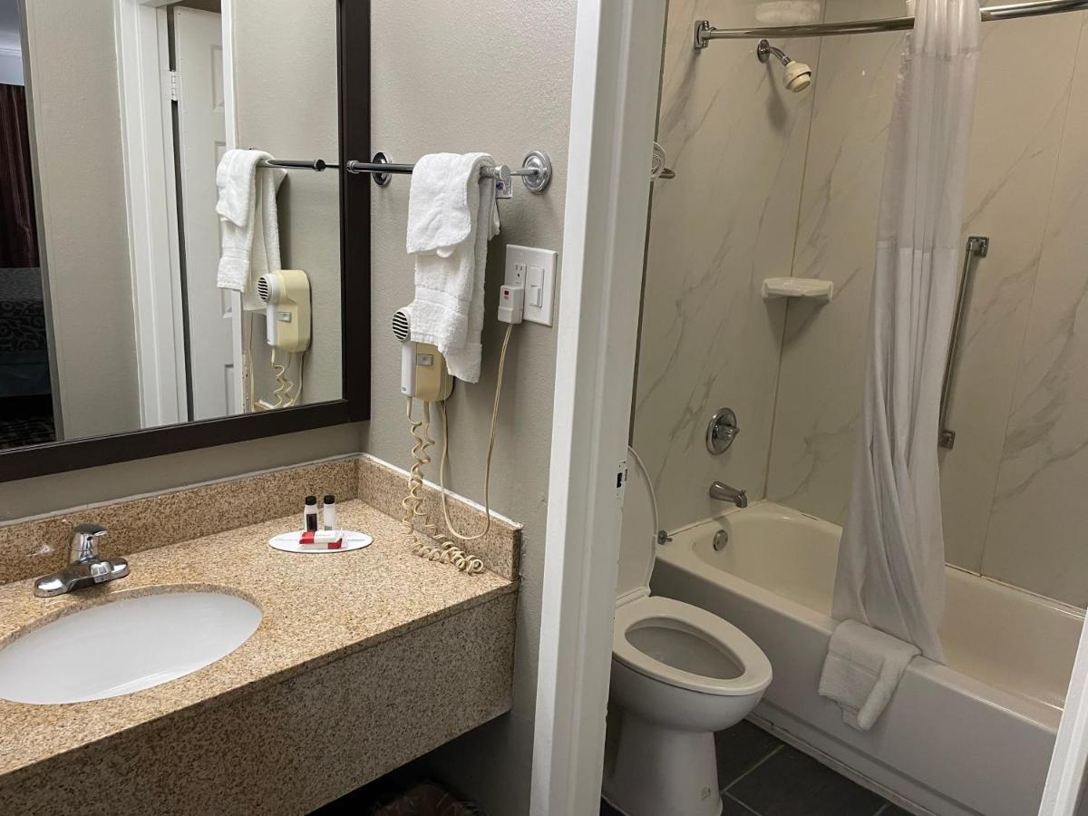 Days Inn & Suites By Wyndham Collierville Germantown Area Exteriör bild