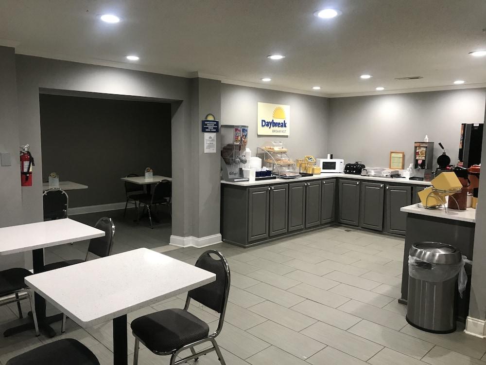 Days Inn & Suites By Wyndham Collierville Germantown Area Exteriör bild