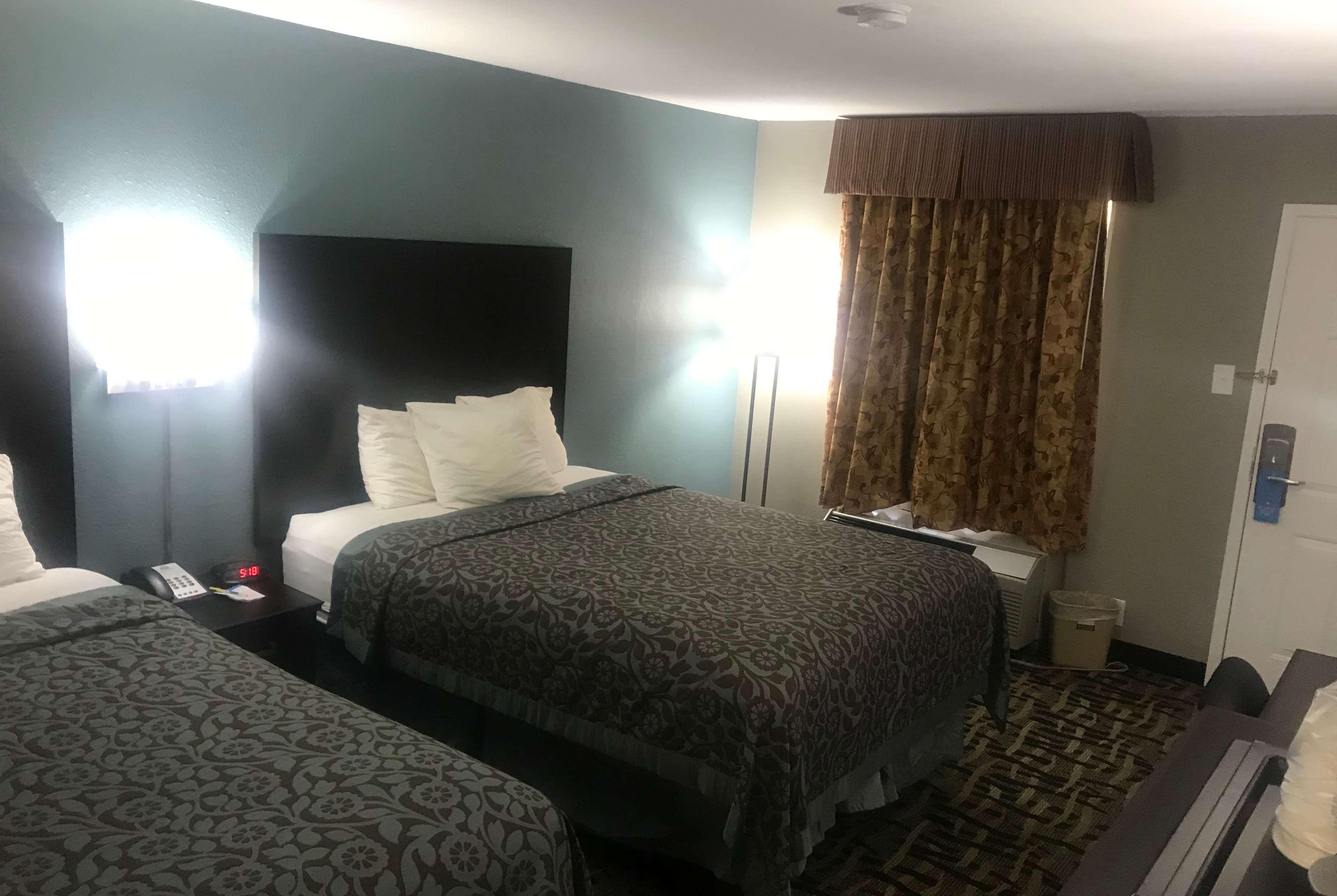 Days Inn & Suites By Wyndham Collierville Germantown Area Exteriör bild