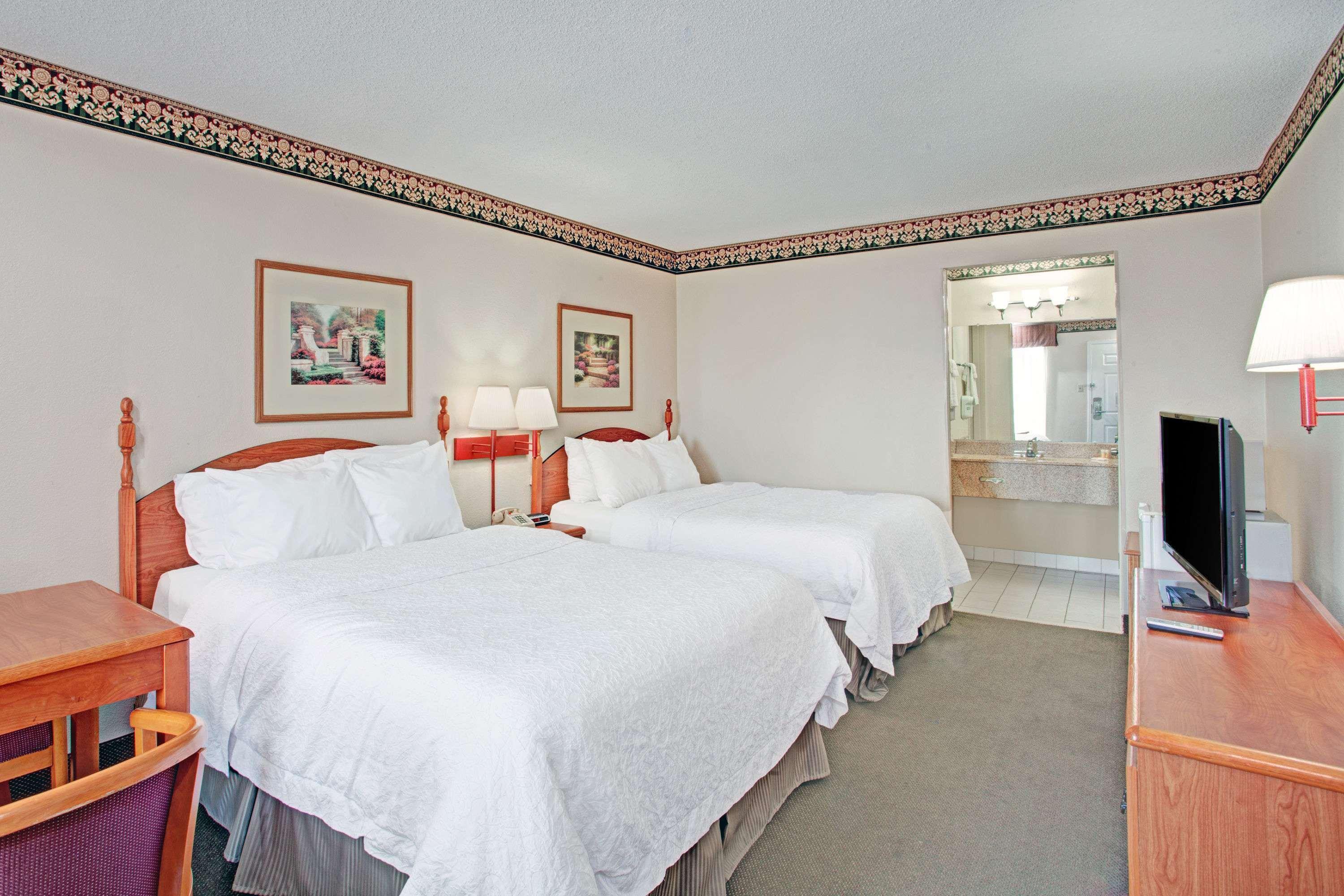 Days Inn & Suites By Wyndham Collierville Germantown Area Exteriör bild