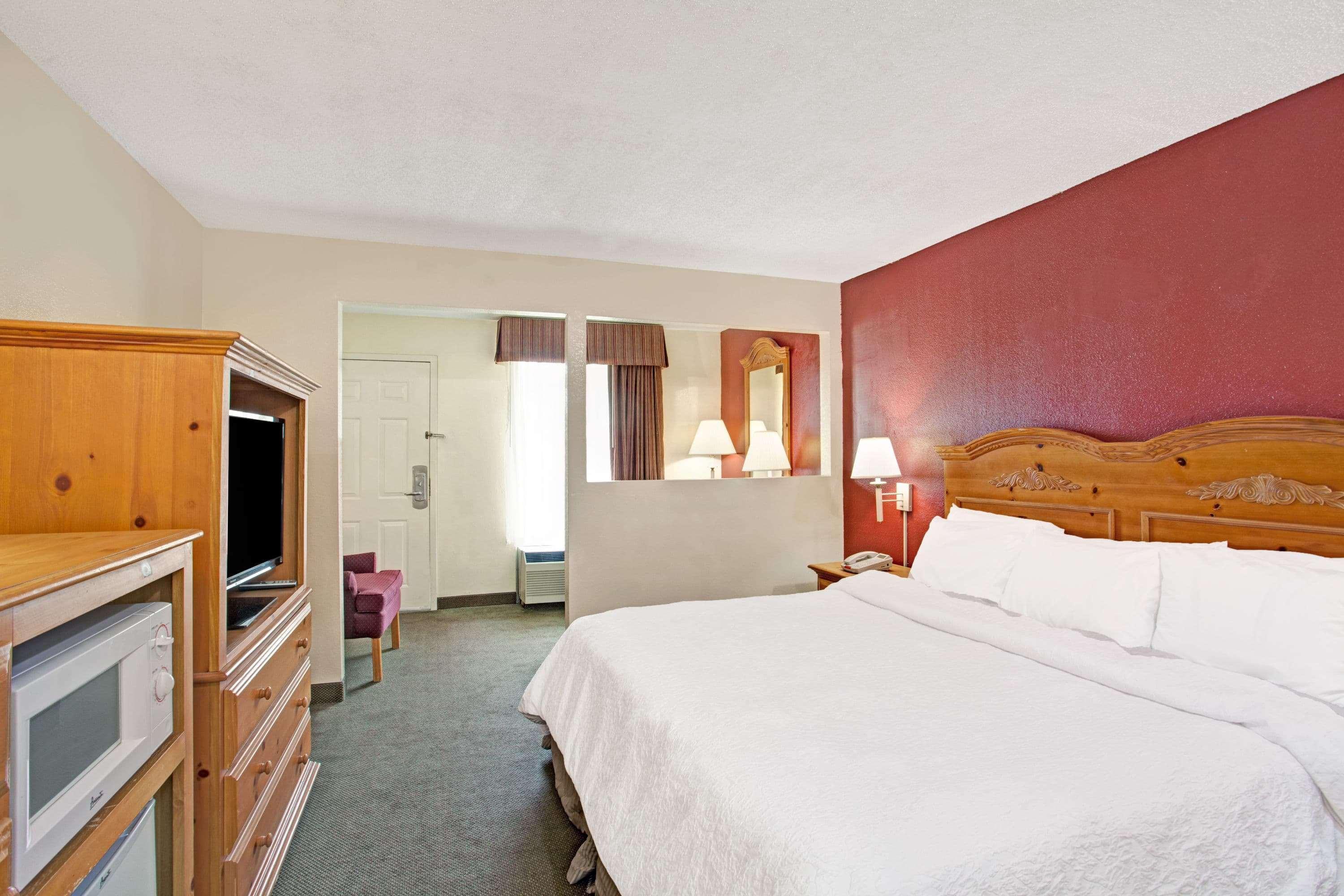 Days Inn & Suites By Wyndham Collierville Germantown Area Exteriör bild