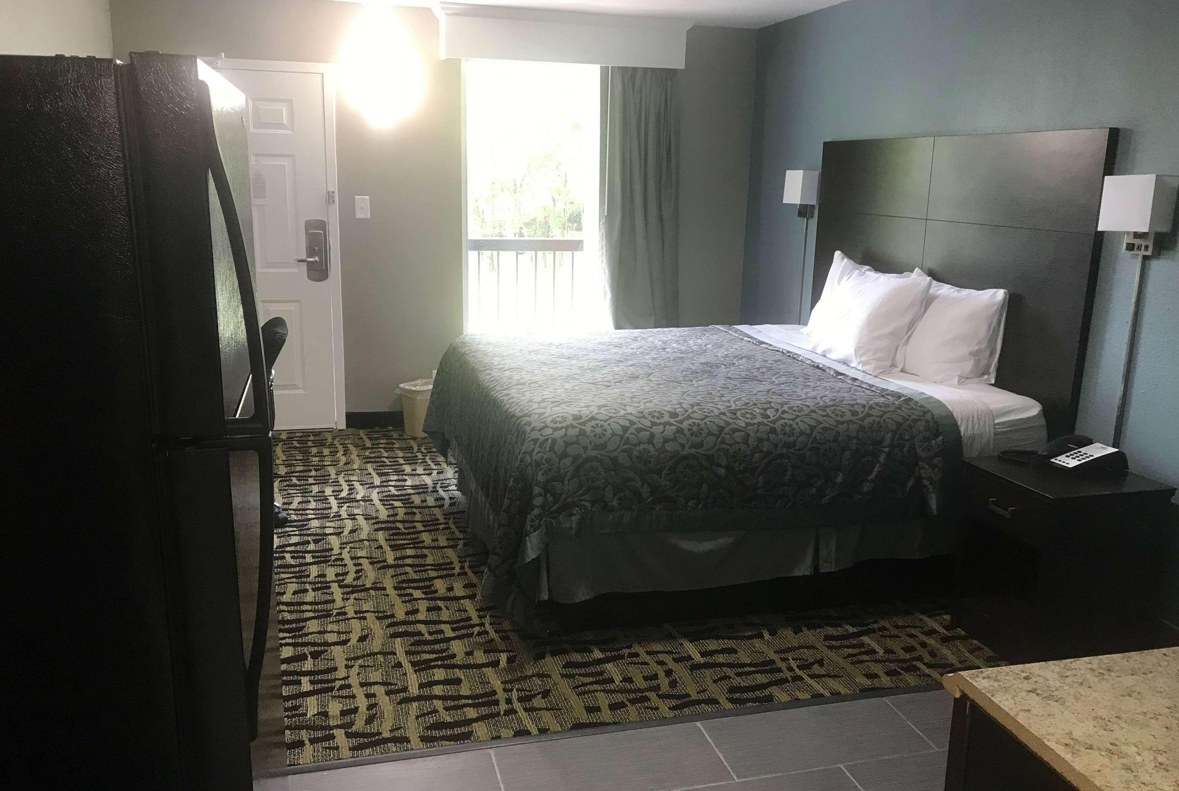Days Inn & Suites By Wyndham Collierville Germantown Area Exteriör bild