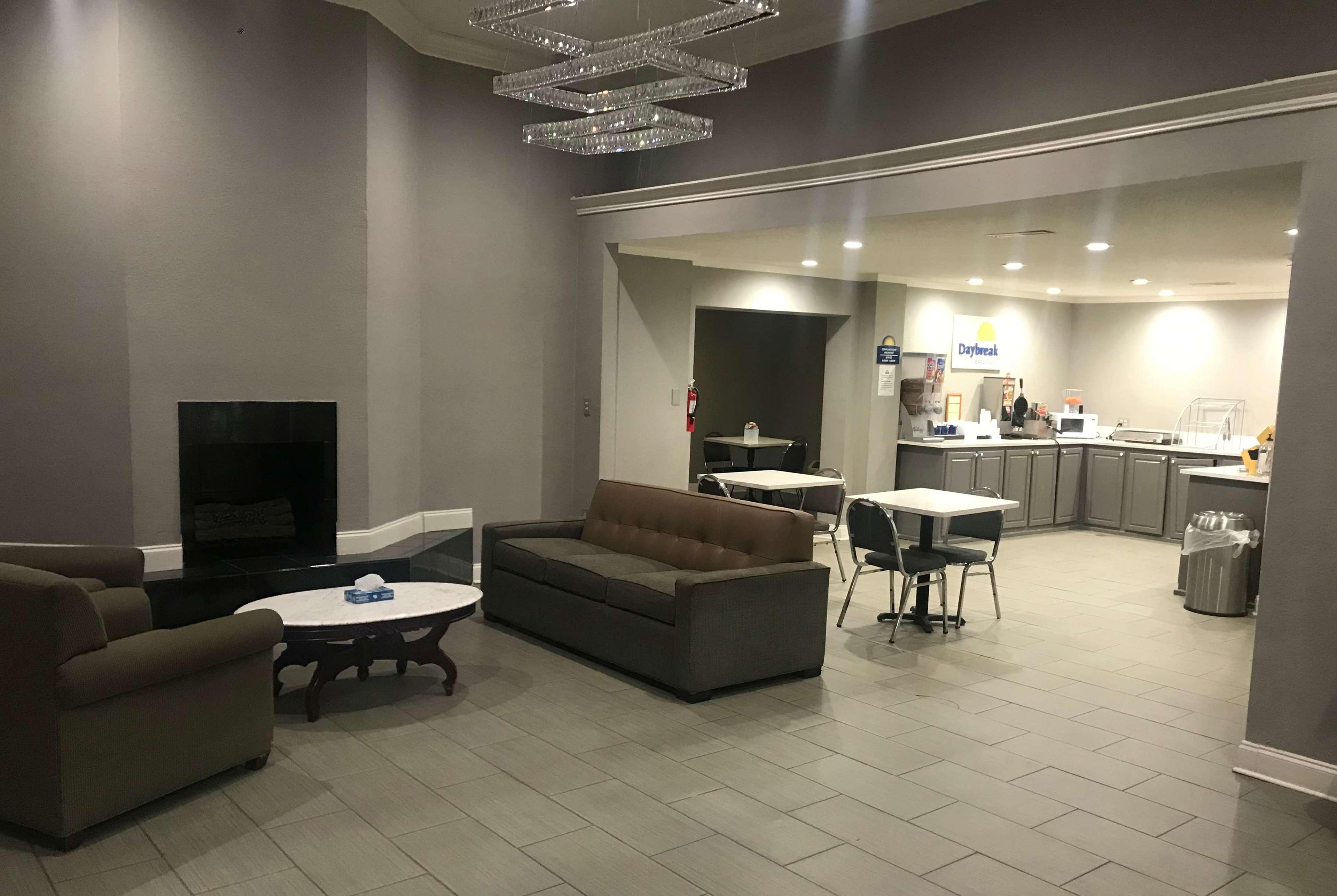 Days Inn & Suites By Wyndham Collierville Germantown Area Exteriör bild