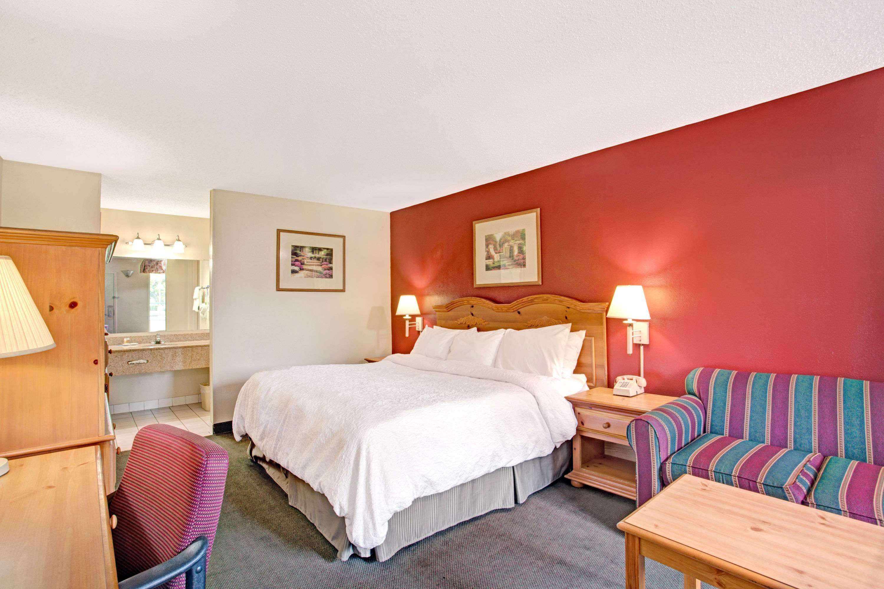 Days Inn & Suites By Wyndham Collierville Germantown Area Exteriör bild